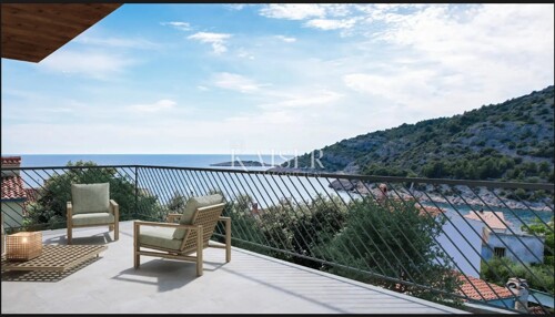 Šibenik, Stivašnica- Penthouse sa terasom i pogledom na more