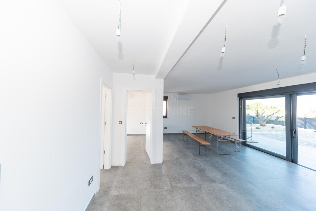 Image 6246586 - 8