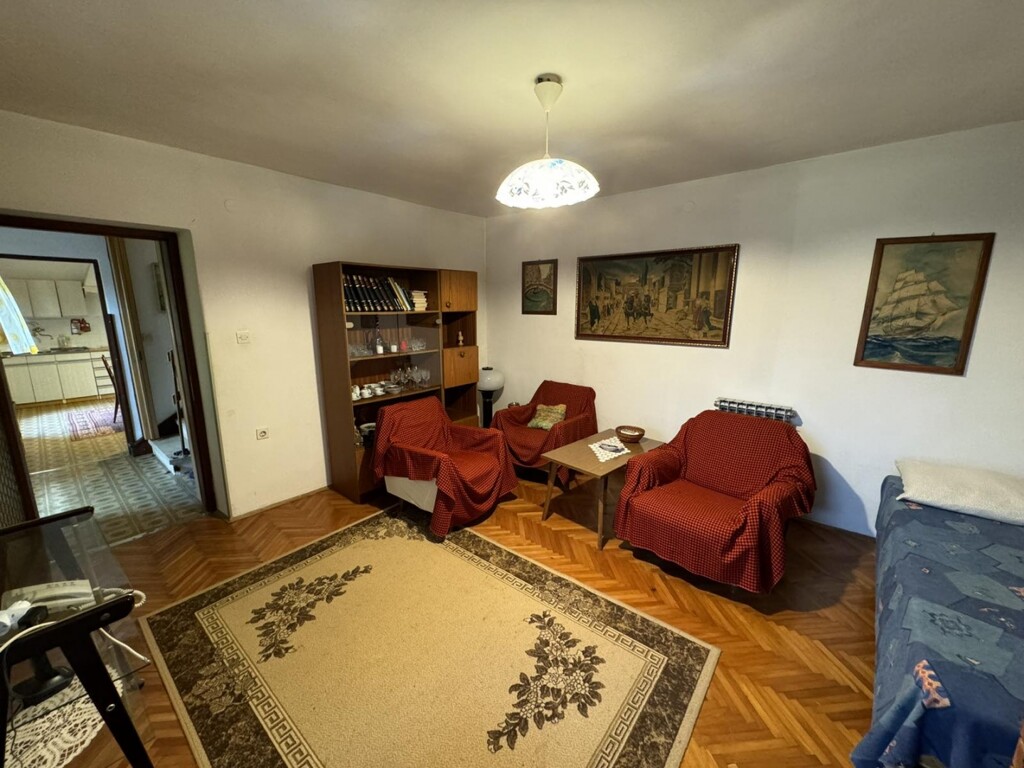 Image 6246632 - 9