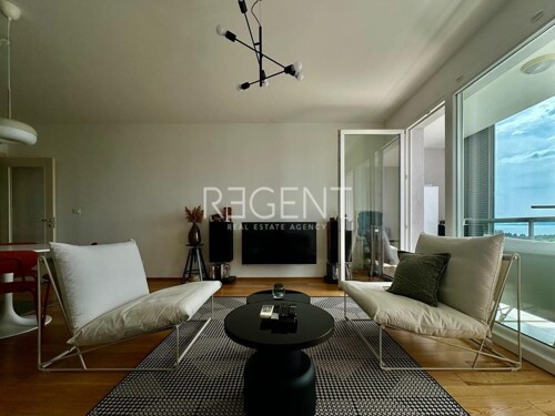 Split, Trstenik – Dvosoban stan s lođom i pogledom na more 75,40 m2 (Zgrad...