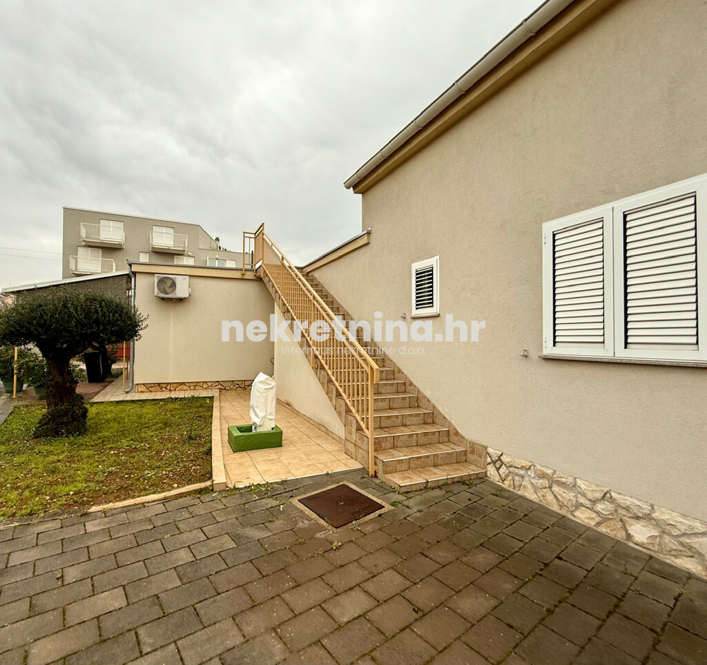 Image 6246842 - 9