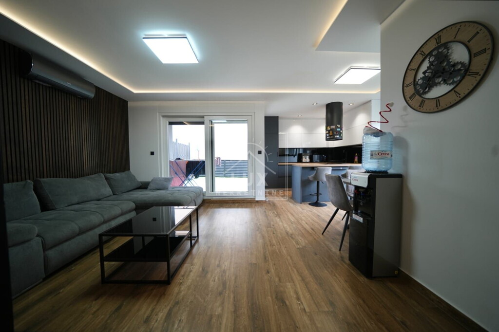 Image 6246862 - 3