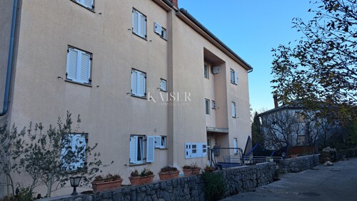 Opatija, Pobri, dvosoban stan s terasom i dva parkirna mjest