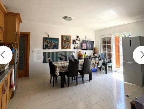 Brač, Splitska 3soban stan 91 m2, parking12 m2