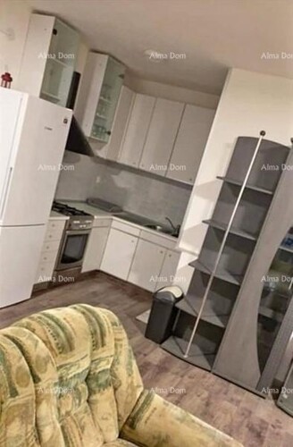 Stan Prodaje se stan površine 130 m2, Buzet.