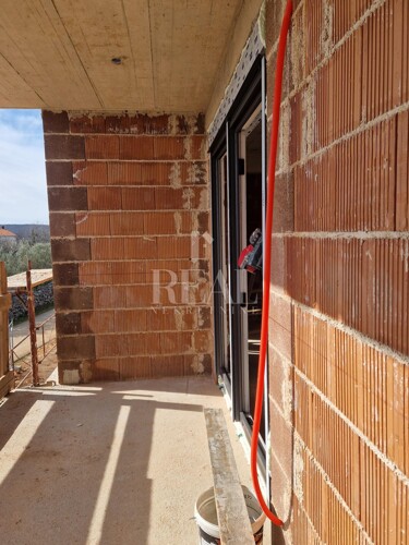 Thumbnail 6248270 - 9