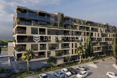 Istra, Pula, moderna stanogradnja u centru grada - stan na 2. katu NKP 57 m2
