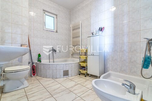 Thumbnail 6248406 - 9