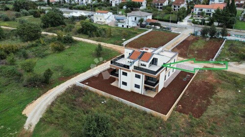 LUKSUZAN STAN, POGLED MORE, TERASA, JACUZZI, SAUNA, NOVOGRAD