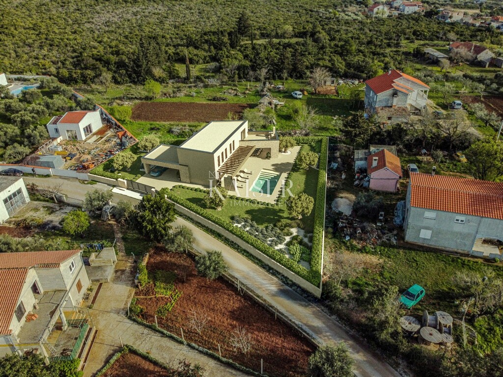 Image 6248550 - 7