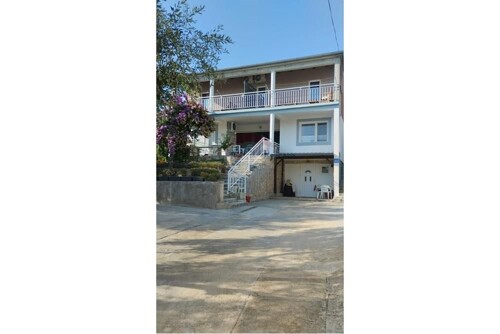 Thumbnail 6248571 - 3