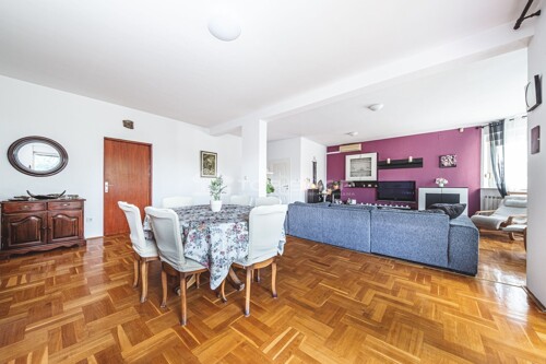 Gračani, Moderan trosoban stan s balkonom, vrtom i parkingom, 150m2