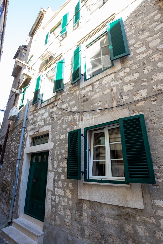 Image 6249375 - 1