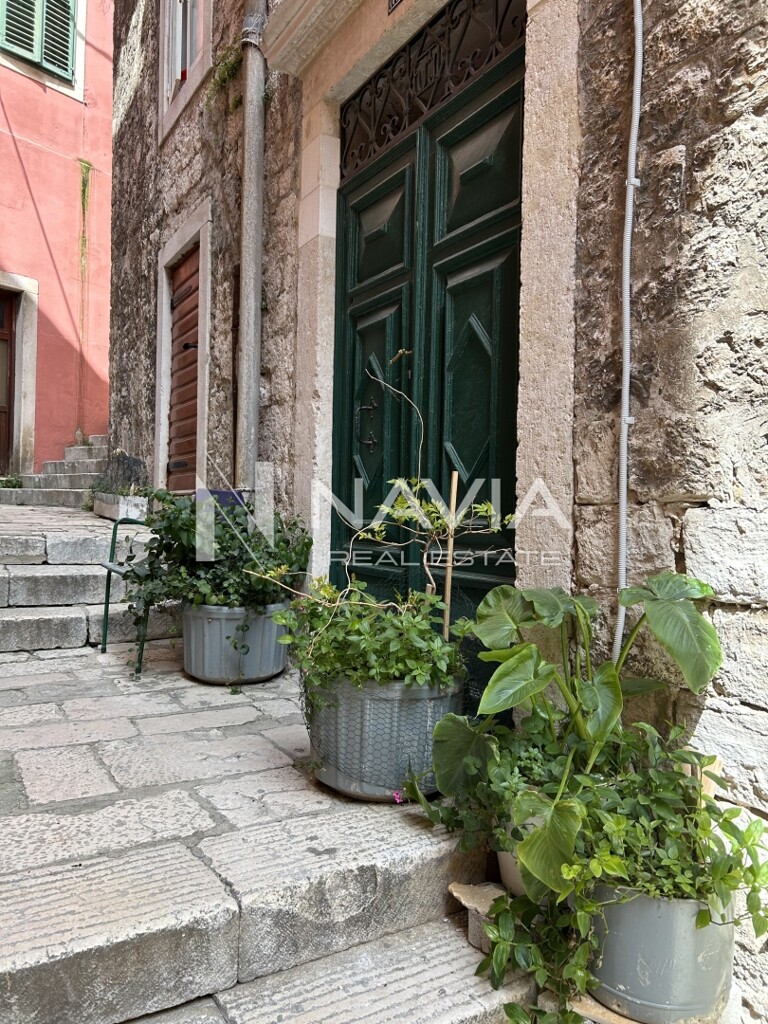 Image 6249484 - 2