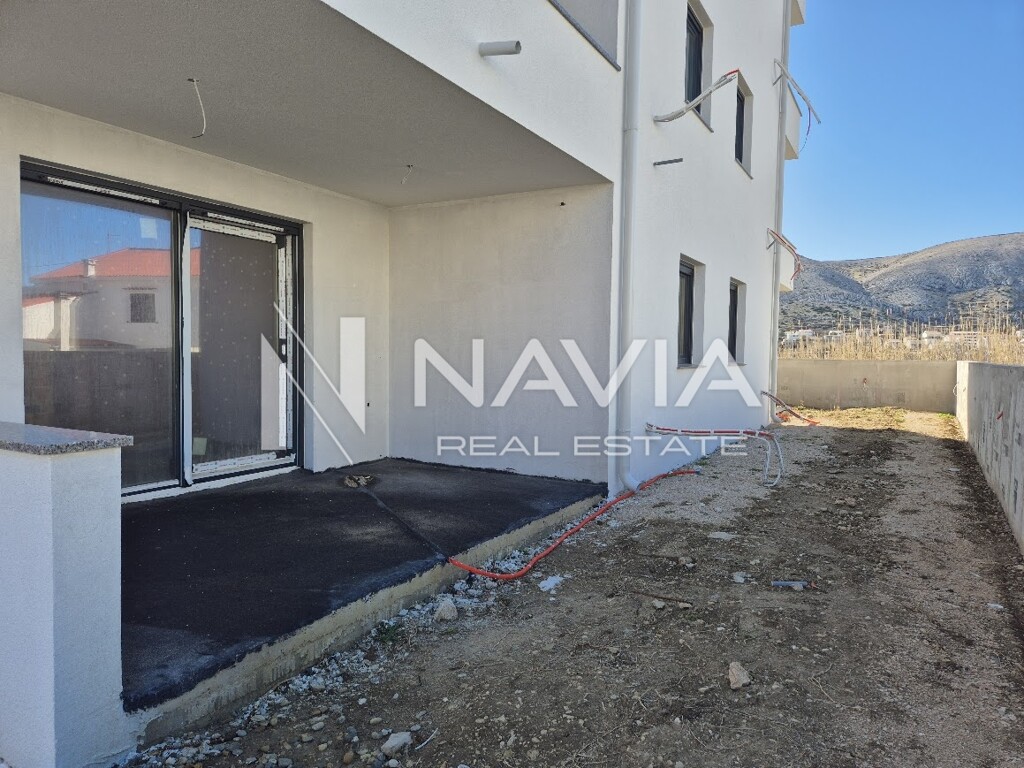 Image 6249518 - 6