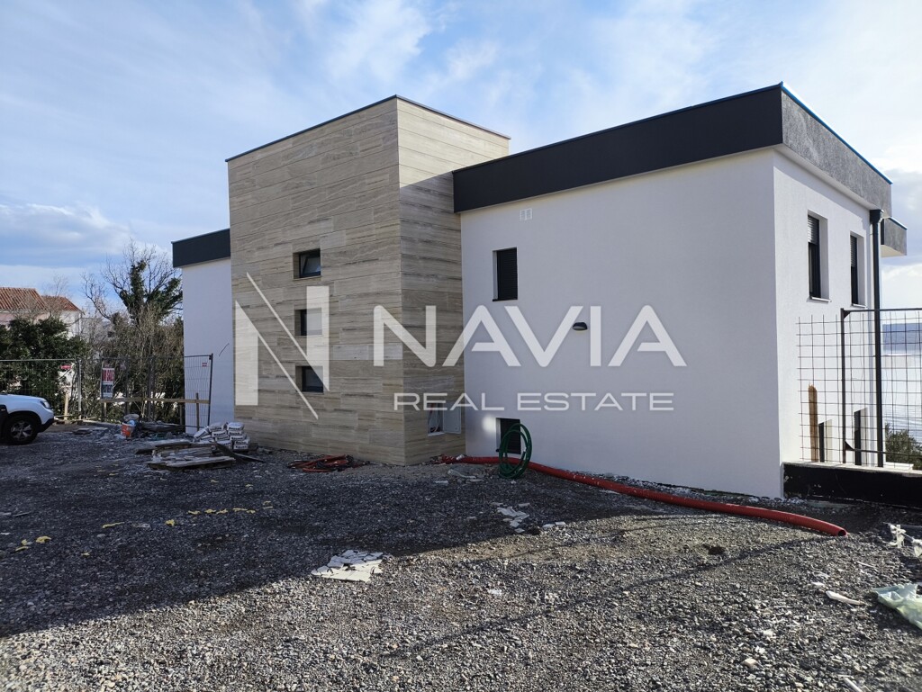 Image 6249523 - 3