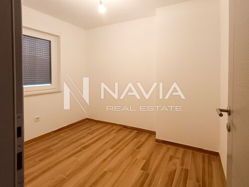 Thumbnail 6249527 - 12