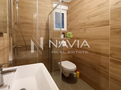 Thumbnail 6249527 - 11