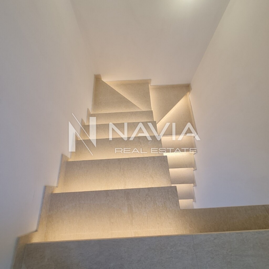 Image 6249570 - 9