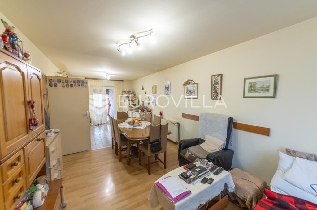 Image 6249877 - 3