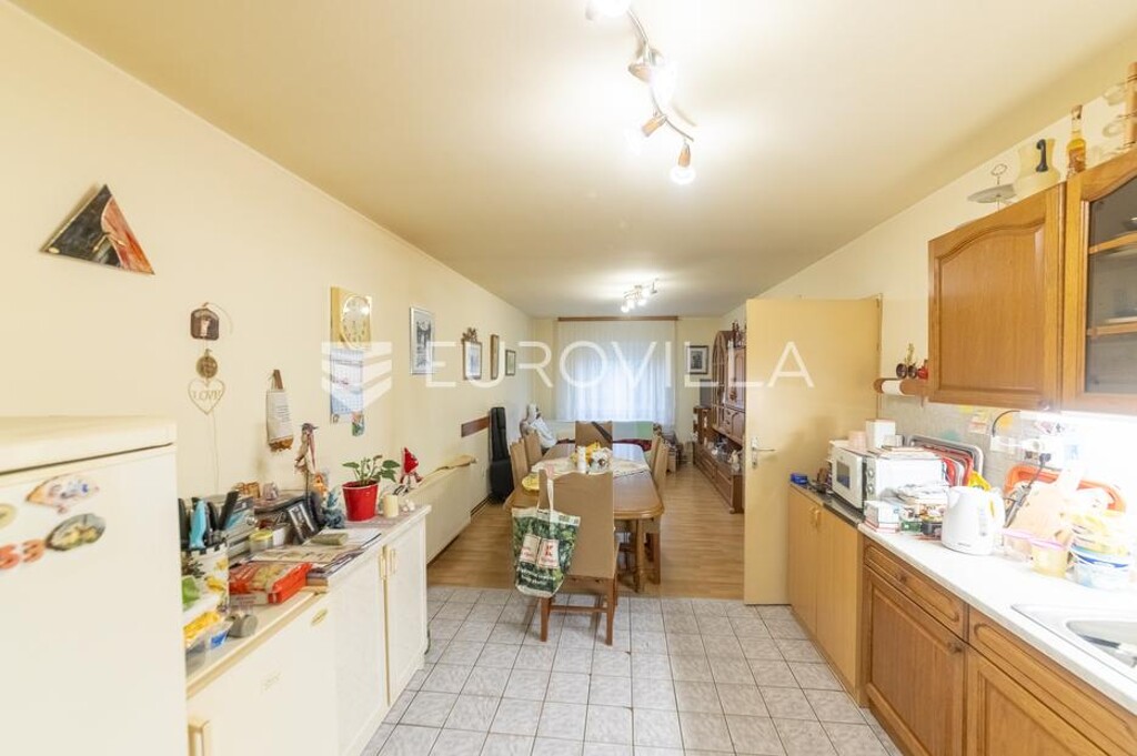 Image 6249877 - 4