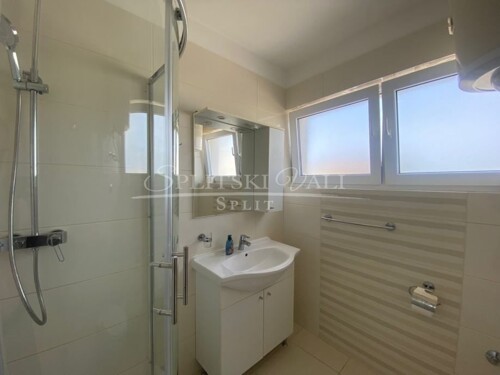 Thumbnail 6250069 - 4