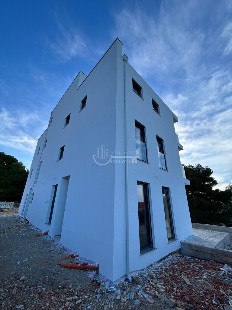 Image 6250075 - 16