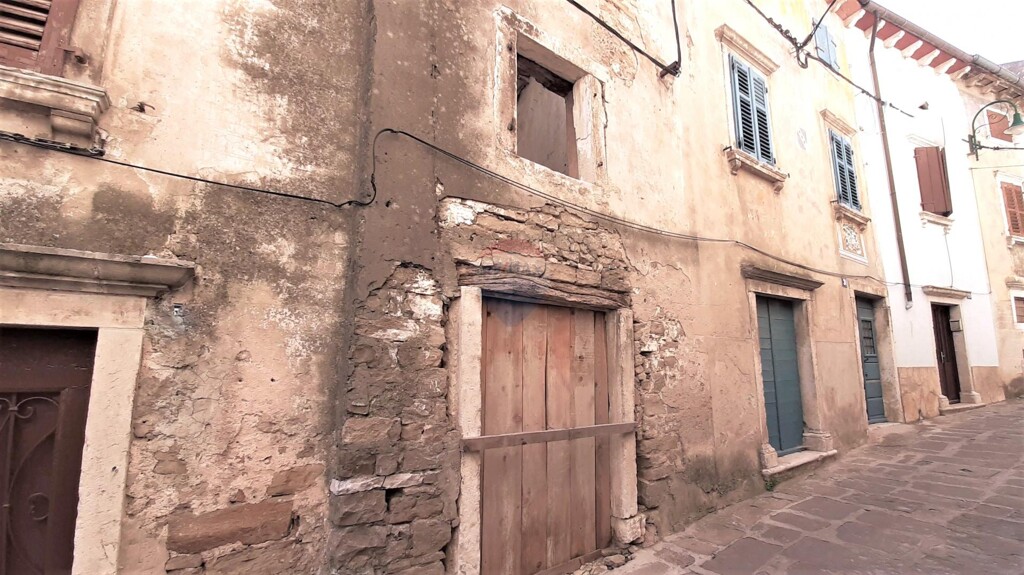 Image 6250124 - 1