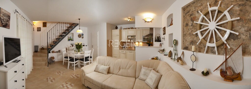 Image 6250155 - 8