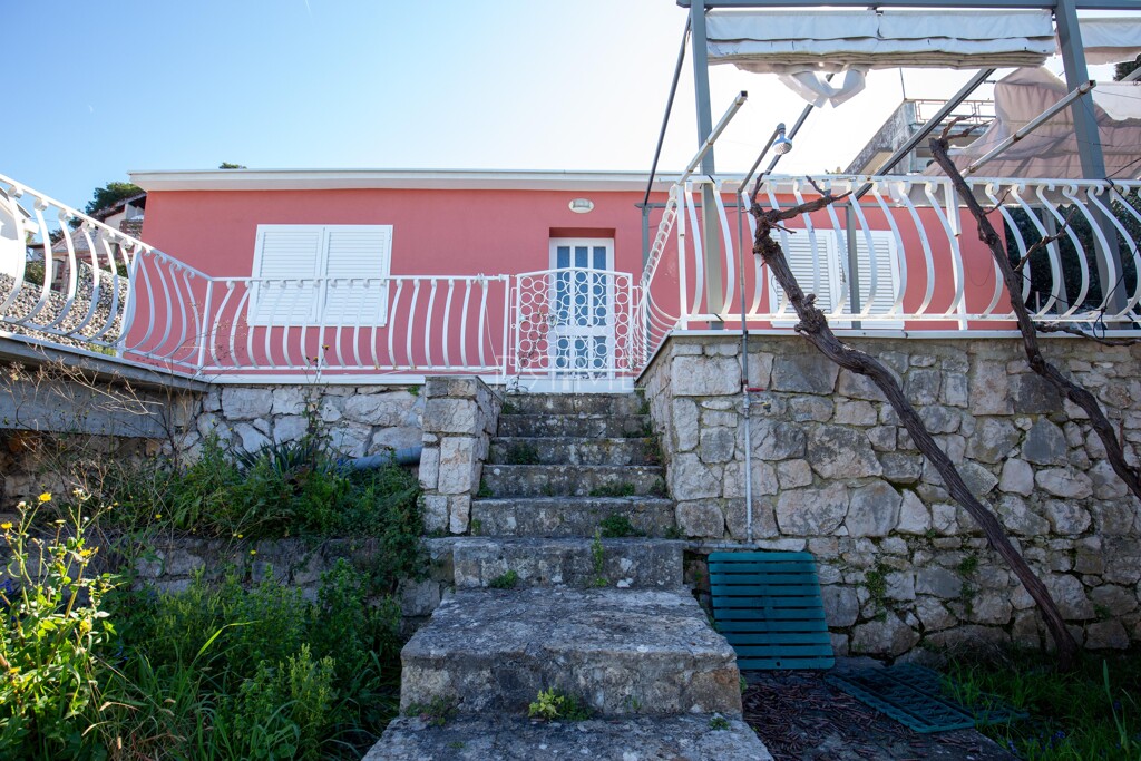 Image 6250400 - 7