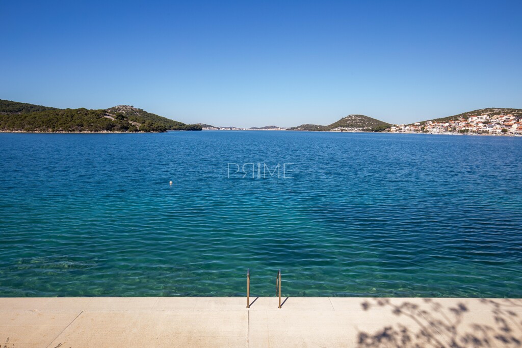 Image 6250400 - 4
