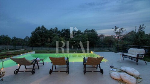 Thumbnail 6250438 - 10