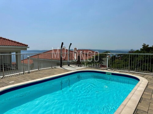 CRIKVENICA, moderan 1s/db, parking, bazen, pogled more