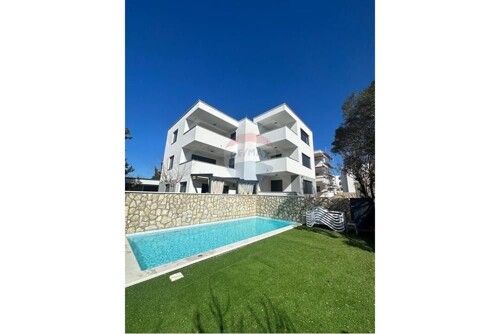 NOVO - MODERNI STAN U NOVALJI, OTOK PAG, BLIZINA CENTRA