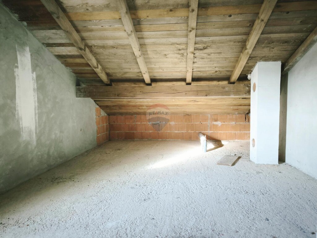 Image 6250759 - 8