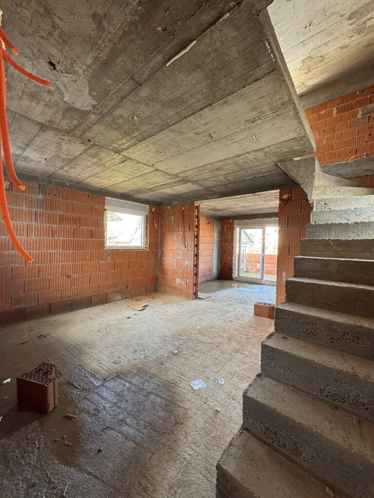 Image 6250765 - 8