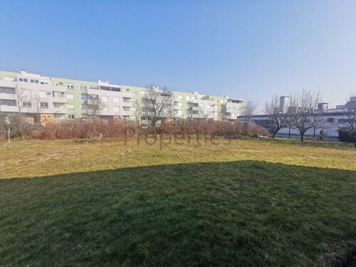 SESVETE - SES. KRALJEVEC,GRAĐEVINSKO ZEMLJIŠTE 1.300 m2, BLIZINA IVERA