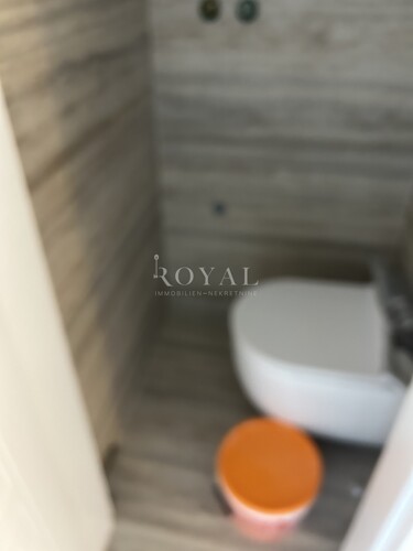Thumbnail 6251030 - 11