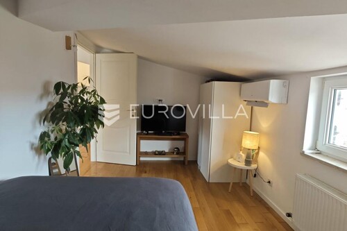 Thumbnail 6251372 - 13