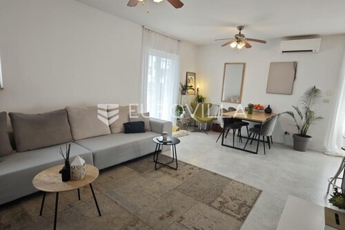 Thumbnail 6251372 - 5