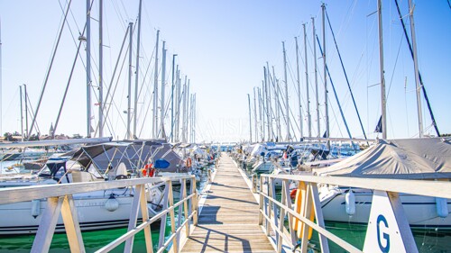Istra - Novigrad, stan u marini, 100 m od mora