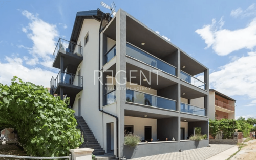 Kaštela - Dvosoban stan s lođom i pogledom na more 56,72 m²