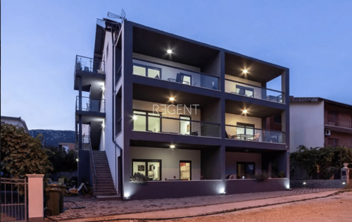Kaštela - Dvosoban stan s lođom i pogledom na more 56,72 m²
