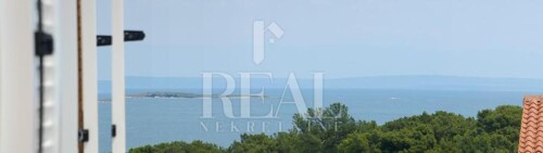 Thumbnail 6251785 - 3
