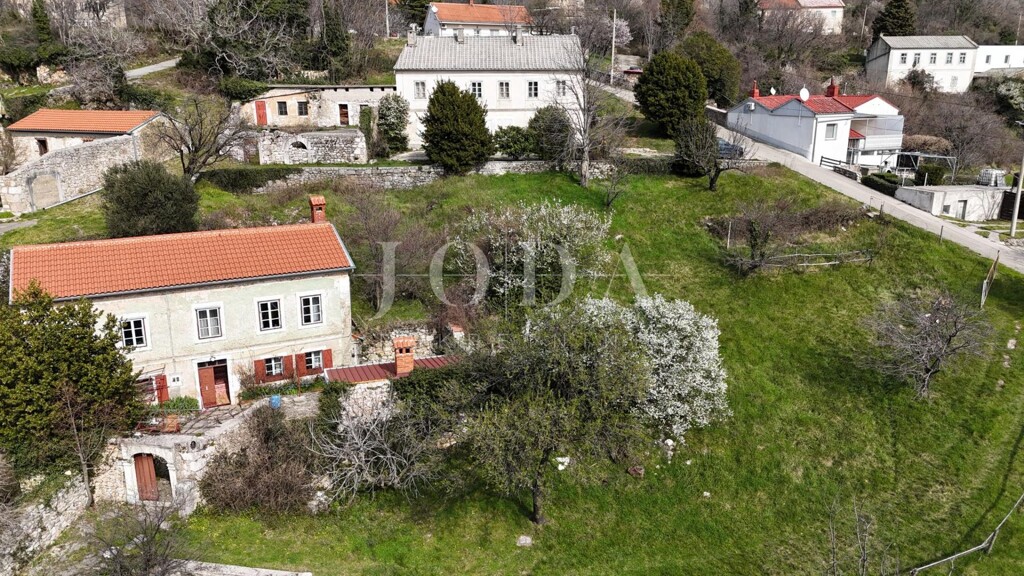 Image 6251835 - 11