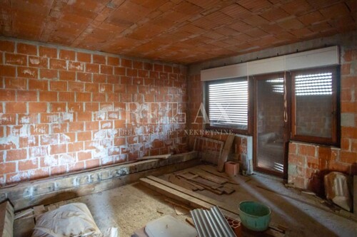 Thumbnail 6251888 - 5