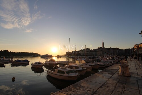 Istra, Rovinj- apartman 37m2 u centru, 100m od mora