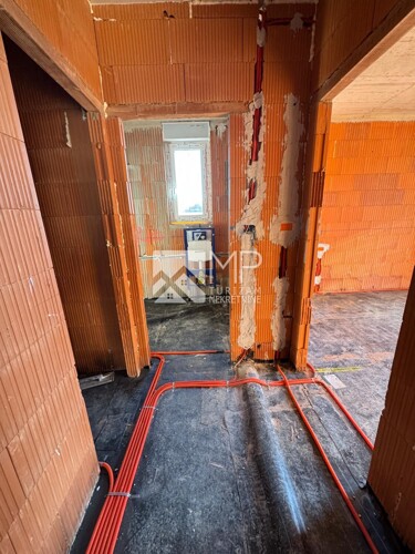 Thumbnail 6252105 - 5