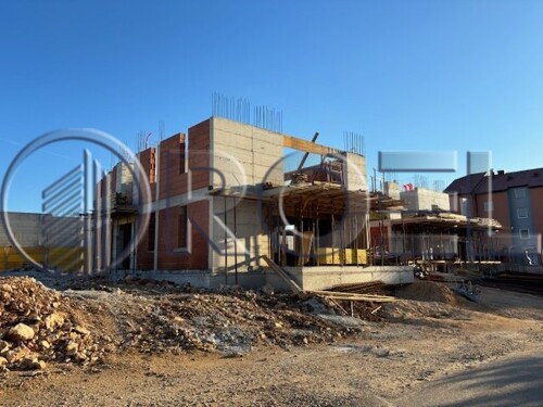 Thumbnail 6252130 - 5