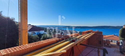 400 m od mora stan na drugom katu 59,53 m2